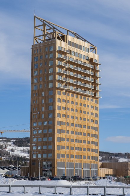 Das Mjøstårnet in Norwegen ist das weltweit höchste Gebäude aus Holz. Foto: NinaRundsveen