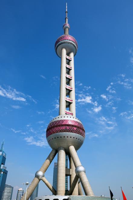 Chinas Nummer zwei steht in Shanghai: Der Oriental Pearl Tower. Foto: Adobe Stock