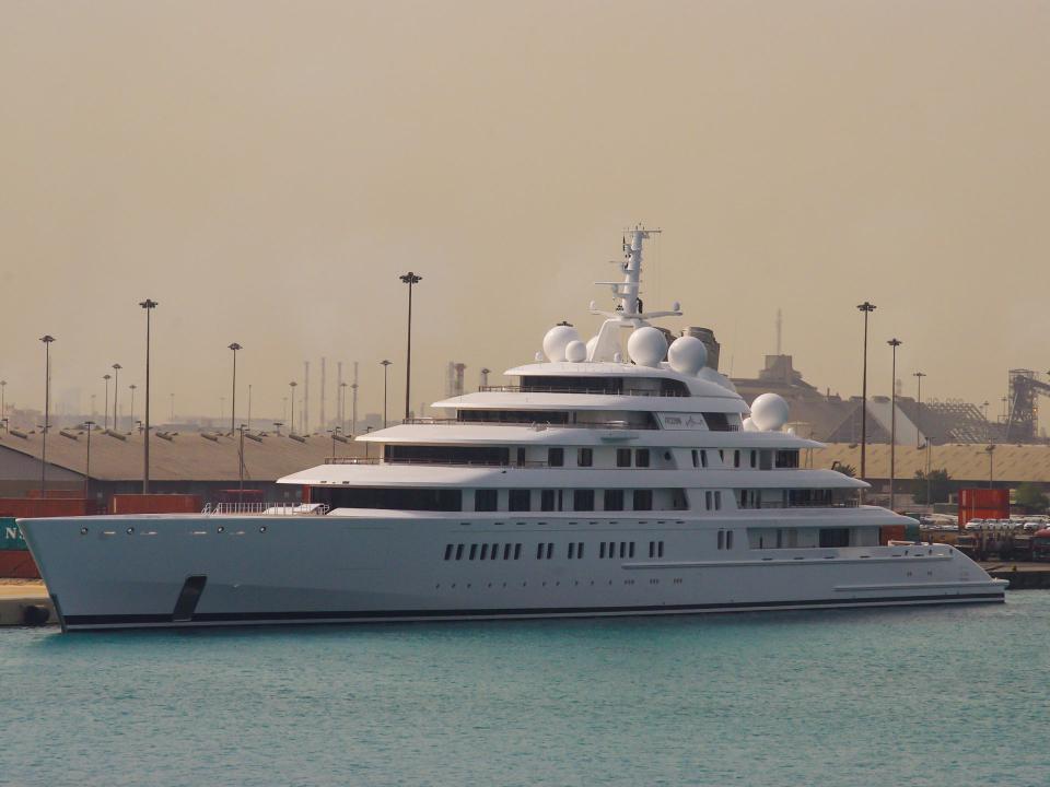 Die Azzam im Hafen____