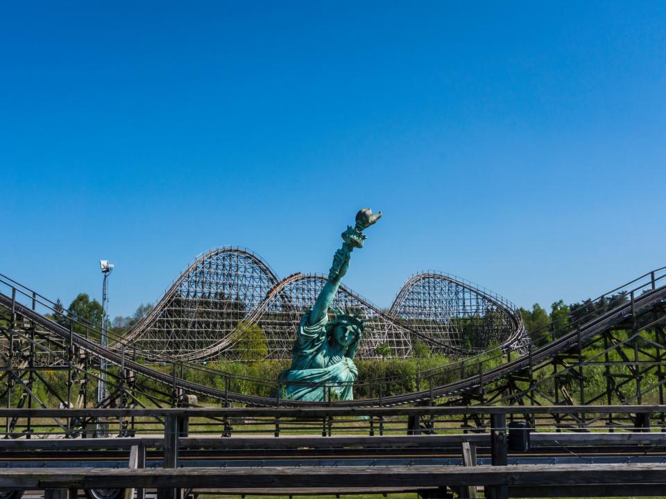 Die Colossos ist eine der Hauptattraktionen des Heide Parks. Foto: Adobe Stock____