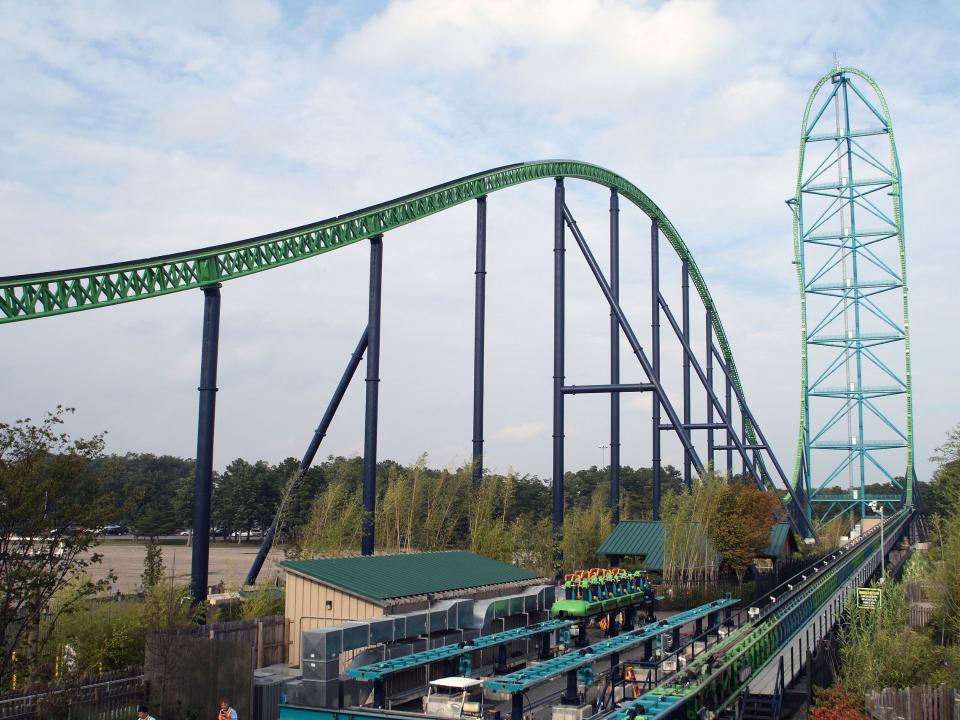 Kurzes Vergnügen: Eine Fahrt mit der Kingda Ka dauert nur 28 Sekunden. Foto: Wikimedia/Dusso Janladde____