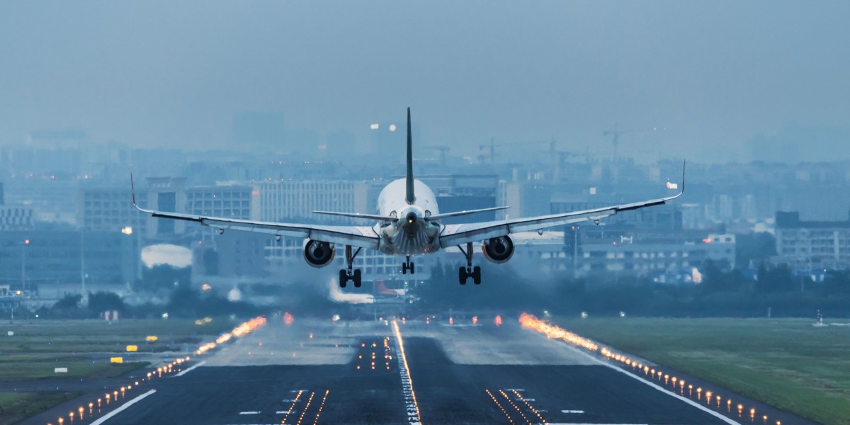 Ein Flugzeug hebt vom 2021 eröffneten Chengdu Tianfu International Airport in China ab. Foto: Getty Images