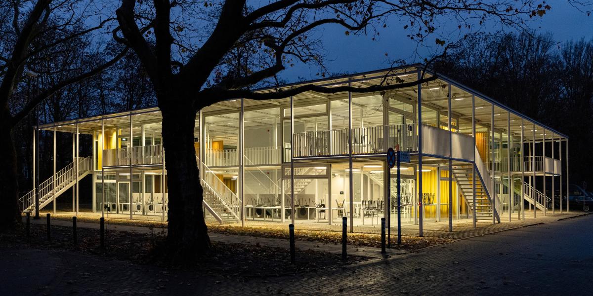 Das Studierendenhaus Braunschweig bei Nacht, Foto: Kristina Rottig/TU Braunschweig