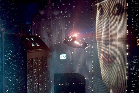 Für "The Blade Runner" erschuf Designer Syd Mead den Look eines futuristischen Los Angeles. Foto: imago
