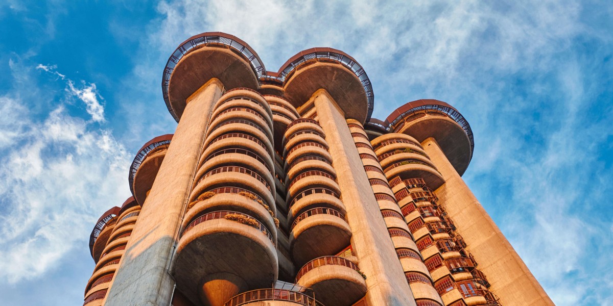 Das Torres Blancas in Madrid ist einer der bekanntesten Vertreter von Brutalismus-Architektur bei Wohngebäuden. Foto: Alamy Stock Photo