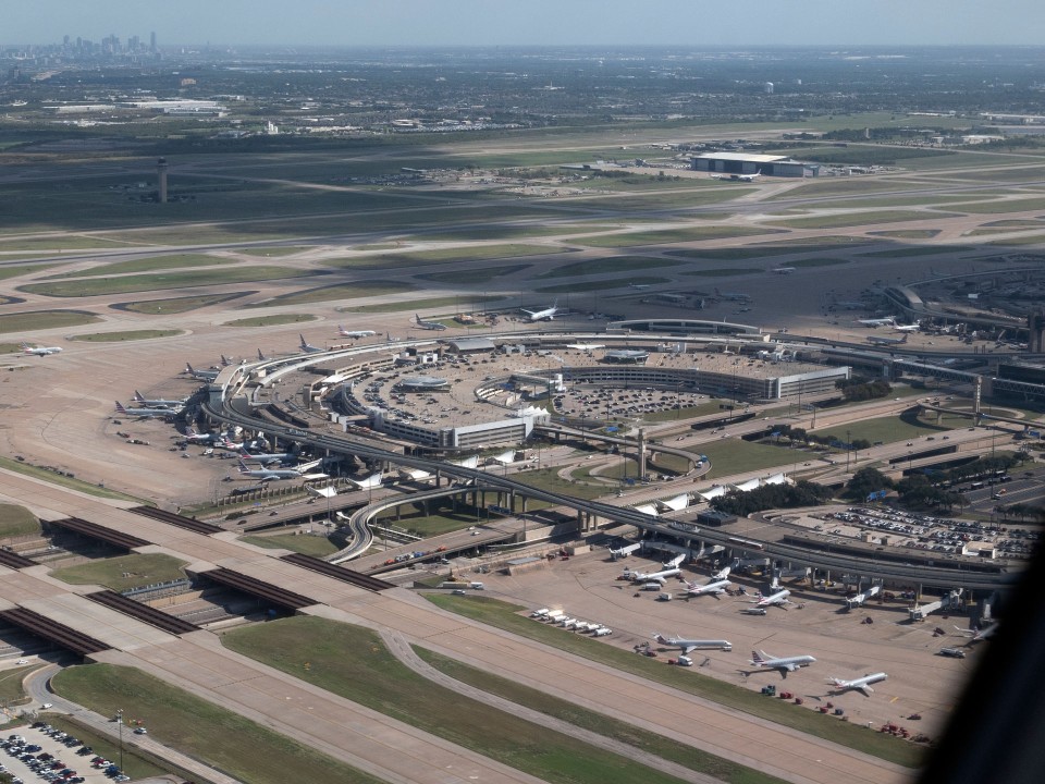 Der Dallas/Fort Worth International Airport hatte 2021 das zweithöchste Passagieraufkommen der Welt. Foto: Adobe Stock____