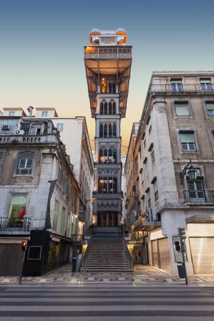 Blick auf den Elevador de Santa Justa