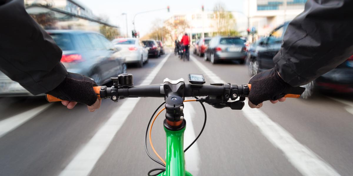 Der Straßenverkehr soll zukünftig mehr auf Radfahrer und Fußgänger ausgerichtet sein. Foto: Adobe Stock