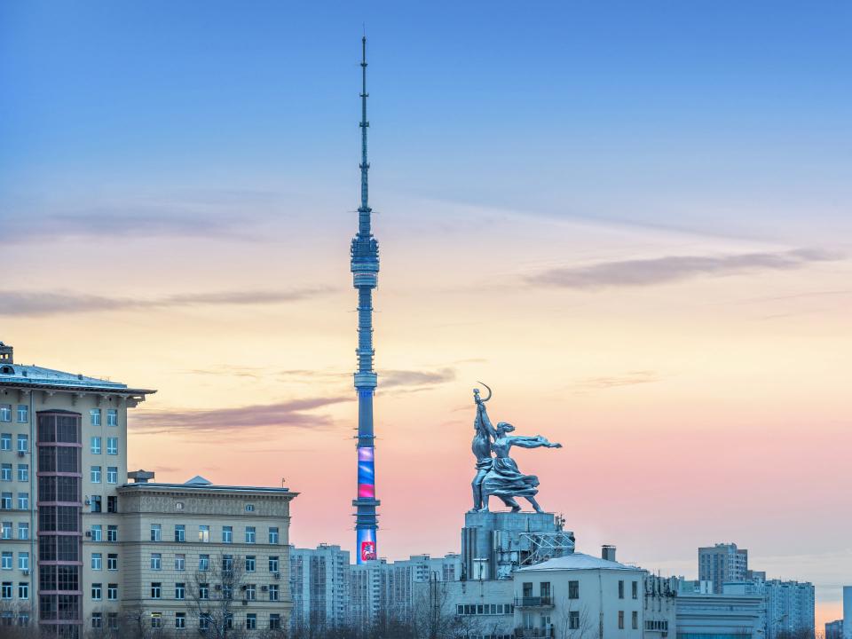 Der größte Fernsehturm Europas hört auf den Namen Ostankino und steht in Moskau. Foto: Adobe Stock____