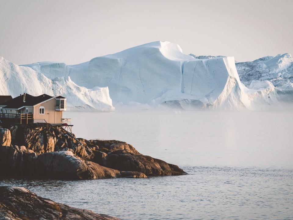 Dicke Eispanzer an der Küste Grönlands, Foto: Adobe Stock____