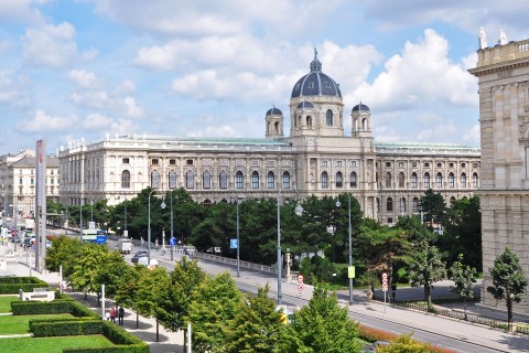 Die Wiener Ringstraße ist eines der beeindruckendsten Beispiele für Historismus-Architektur Foto: Adobe Stock