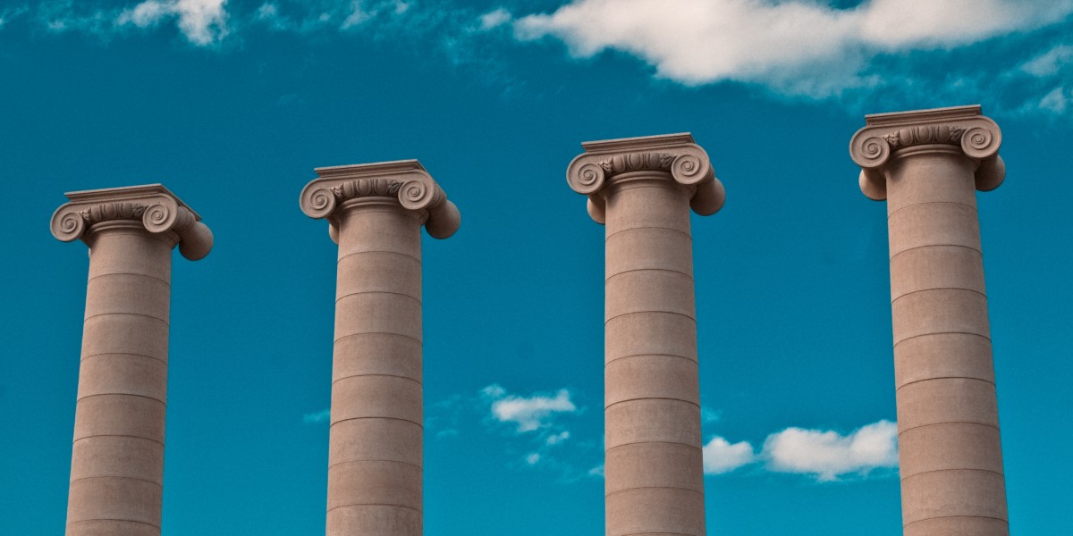 Ob als tragendes Element oder rein dekorativ: Säulen spielen seit der Antike eine zentrale Rolle in der Architektur. Foto: Getty Images