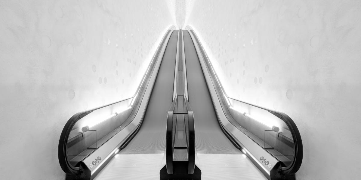 „The Tube“ in der Elbphilharmonie Hamburg zählt unbestritten zu den imposantesten Rolltreppen, die in den vergangenen Jahren konstruiert wurden. Foto: GettyImages