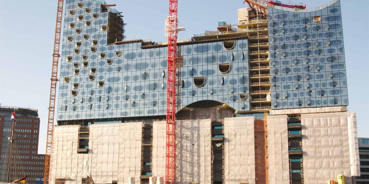 Die Fertigstellung der Elbphilharmonie ist für 2016 geplant. © Tobias Schulz-Hess