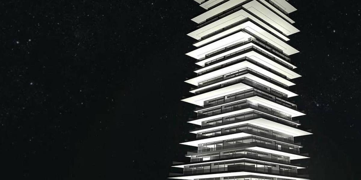 Wohnturm auf Rügen hell erleuchtet bei Nacht