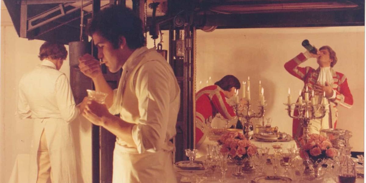 Menschen essen und trinken in barocker Zeit
