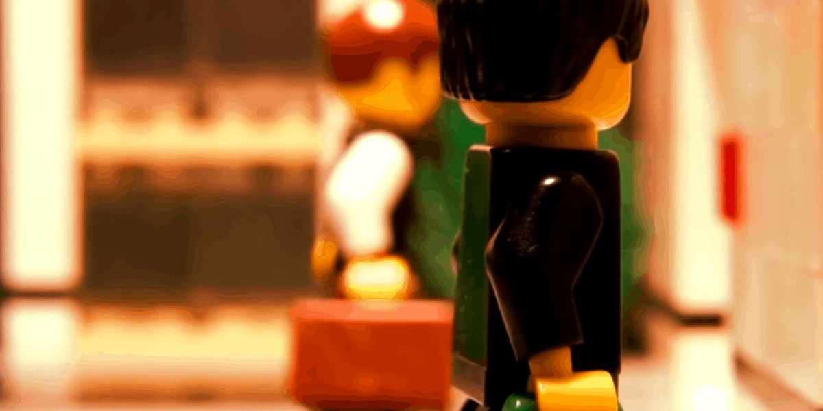 Wie im richtigen Leben: Legomännchen warten auf den Aufzug. © Youtube