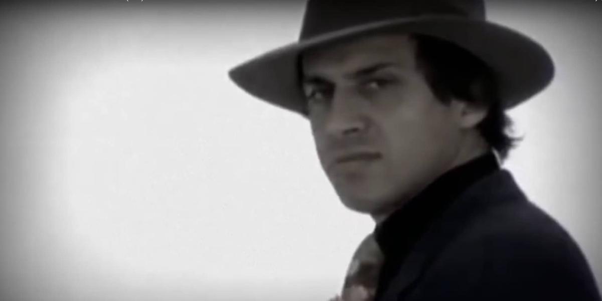 Adriano Celentano mit Hut