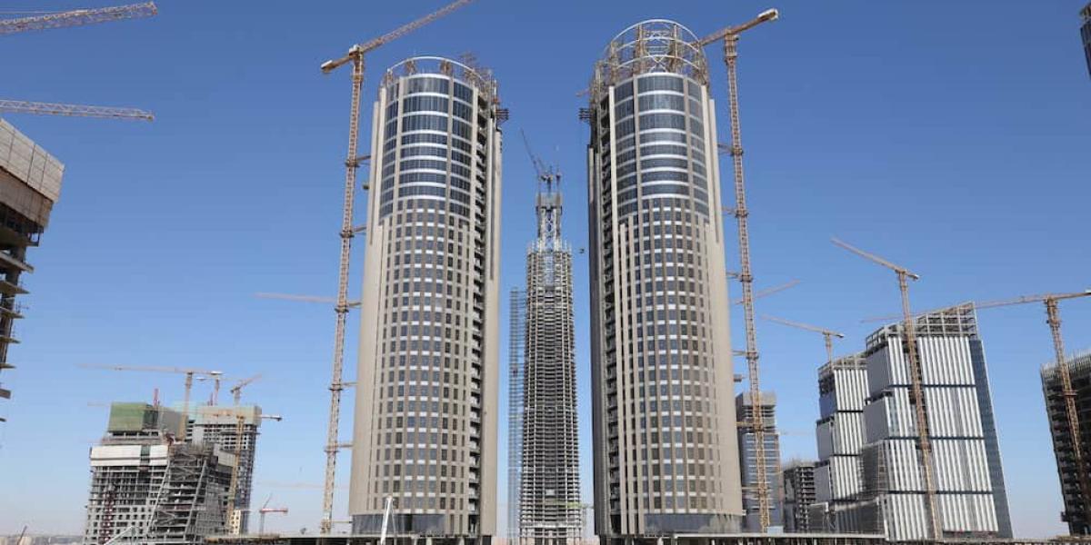 Prachtbauten in der Neuen Verwaltungshauptstadt. Der Einzug ist für Ende des Jahres 2021 geplant. © Twitter/CSCEC