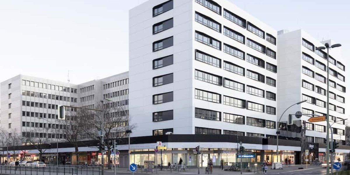 Das Büro- und Geschäftshaus Blissestraße 5 in Berlin nach der Sanierung. © Aedes/Klemens Renner