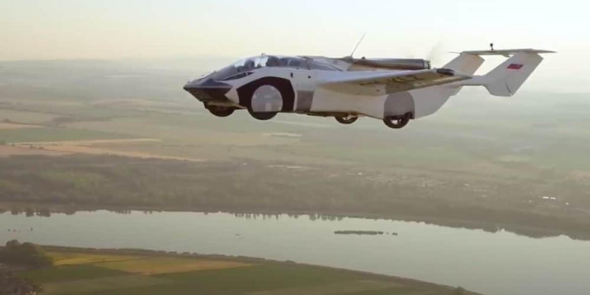 Science Fiction oder Wirklichkeit? Das slowakische AirCar ist eine Möglichkeit für vertikale Mobilität. Quelle: Youtube